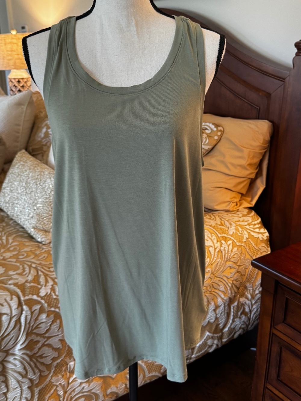 Athleta Move With Ease Tank -  Size Large -  Eucalyptus  (Pale Green) - NWT